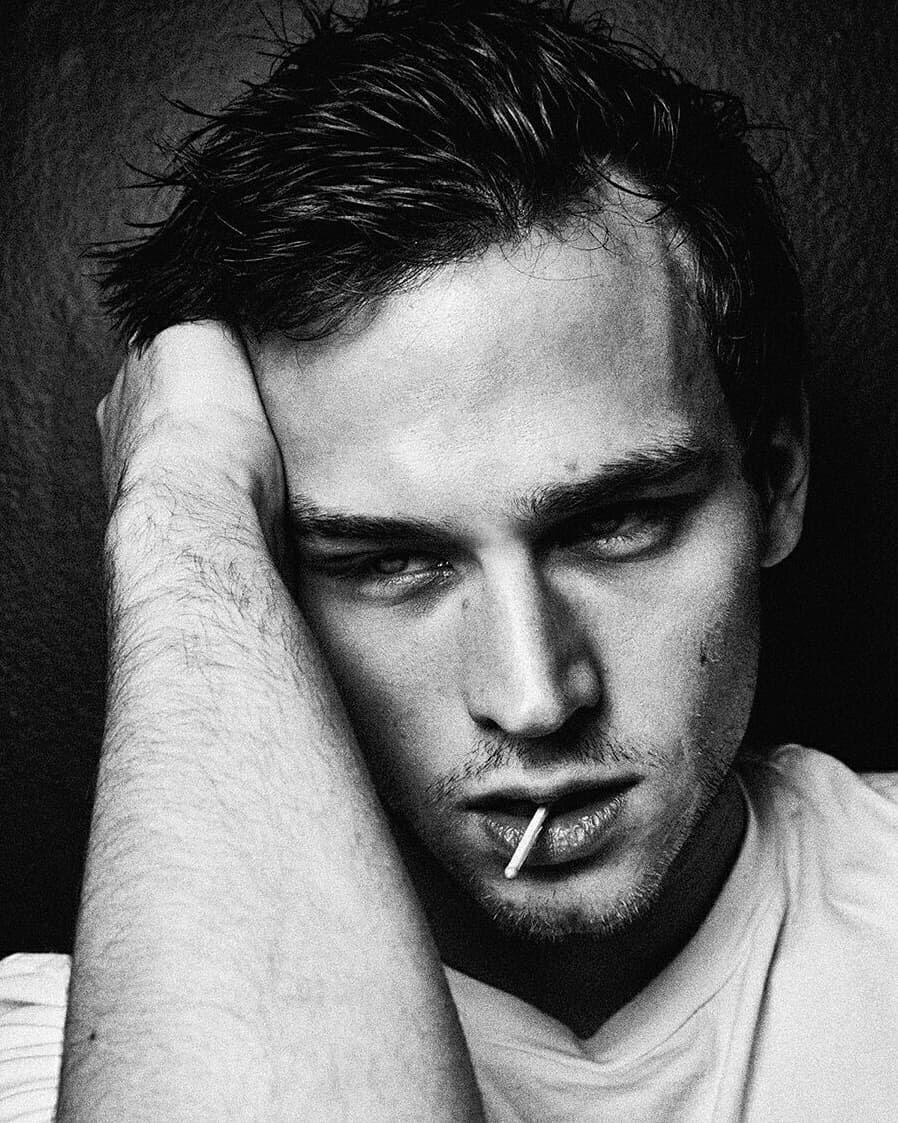 1993 年出生于迈阿密的演员 brandon flynn