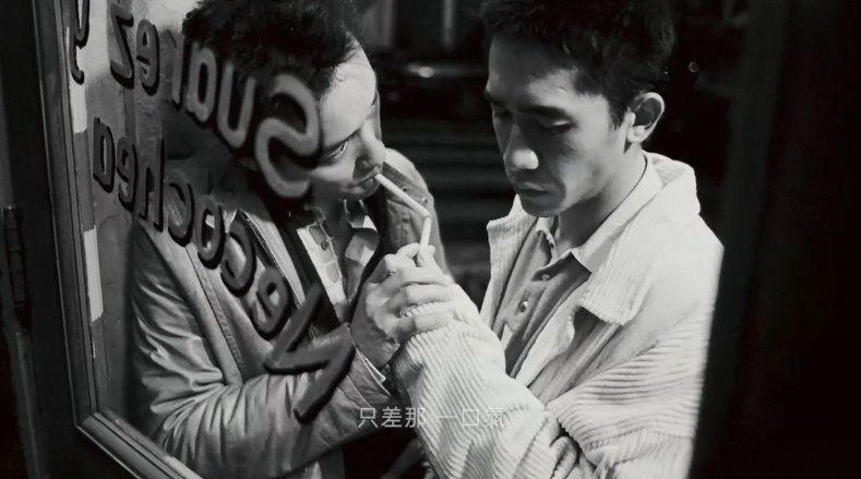 张国荣 《玻璃之情》春光乍泄版,听前奏就让人心碎,一段清澈美好而