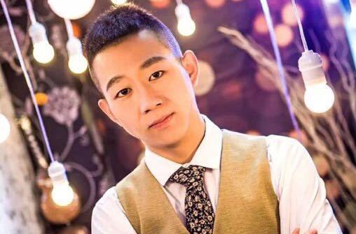 yy主播王小源再次陷入被举报风波 漏鸟事件及涂改人民币被扒出