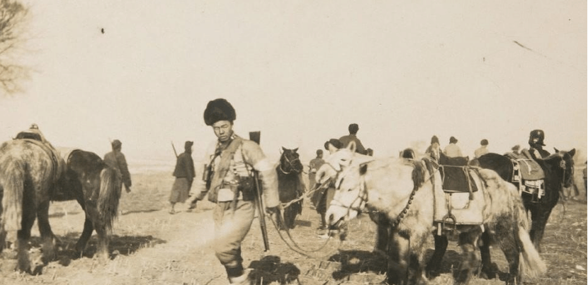 老照片: 1920年代东北土匪真实生活, 残忍不睹|土匪|马贼|灾荒_新浪新闻