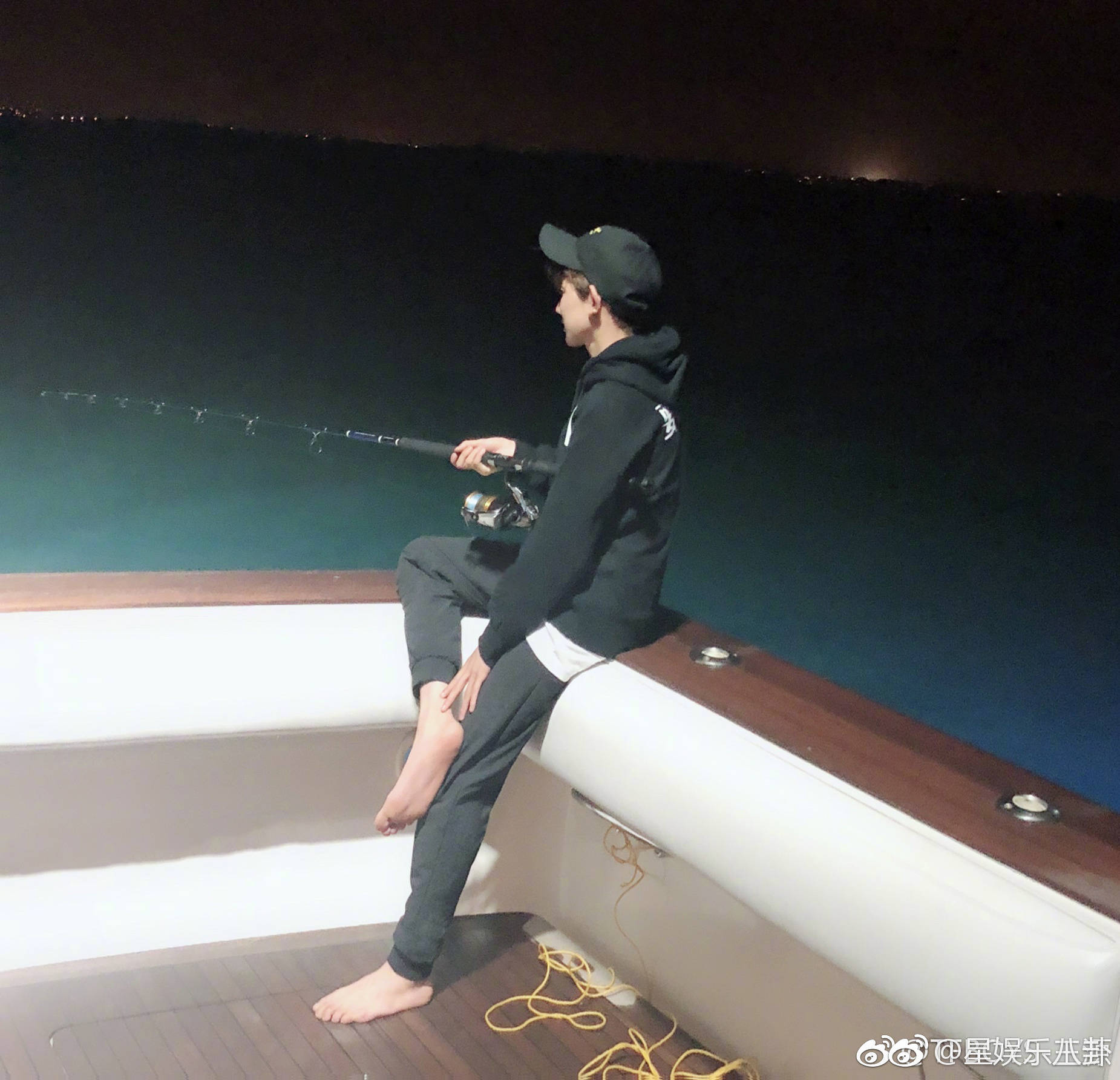 tfboys-王源 67王源钓鱼 王源夜钓2.