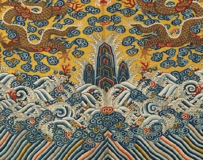 海水江崖纹常饰于古代龙袍、官服下摆的吉祥纹样。水中立一山石_新浪新闻