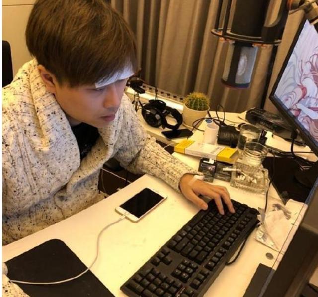 卢本伟在逆水寒中喊冤,表示:被冤枉的感觉,你们永远不会明白!