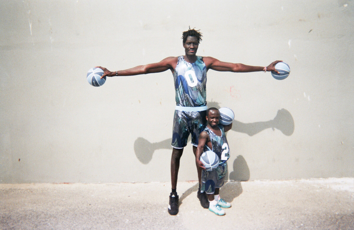 最萌身高差!images shootinghoops_新浪看点