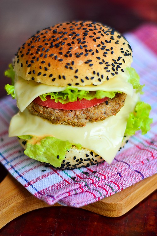 早餐吃汉堡也可以变得简单,5分钟搞定,只需掌握这个技巧就好了