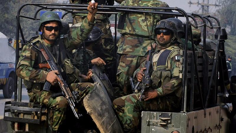 巴铁组建专门部队,使用中国武器保卫中国人安全!