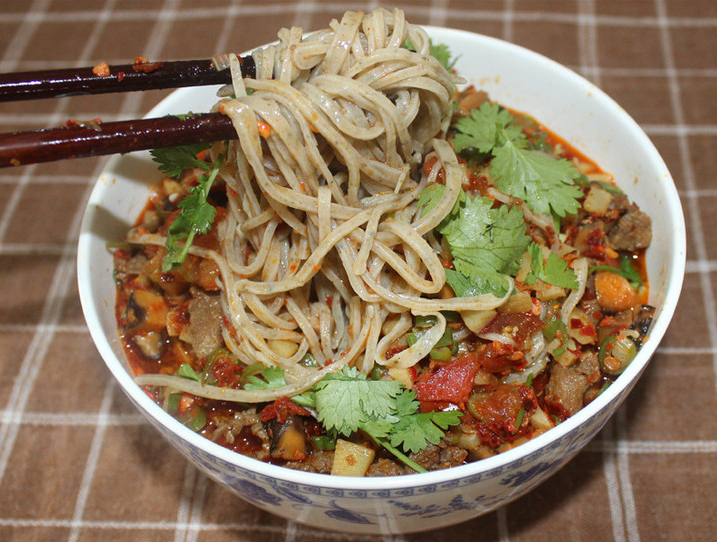 在宁夏, 有一种面食最特别, 同时也是最有情怀的美食