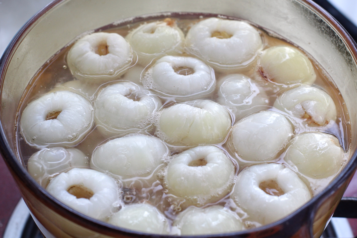 六月这个水果不能错过,做成糖水罐头鲜嫩多汁又爽口,好吃不上火|荔枝