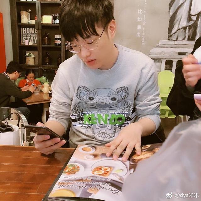 德云色:吃鸡主播米米王者局实力carry,德云一台成臭鱼烂虾!