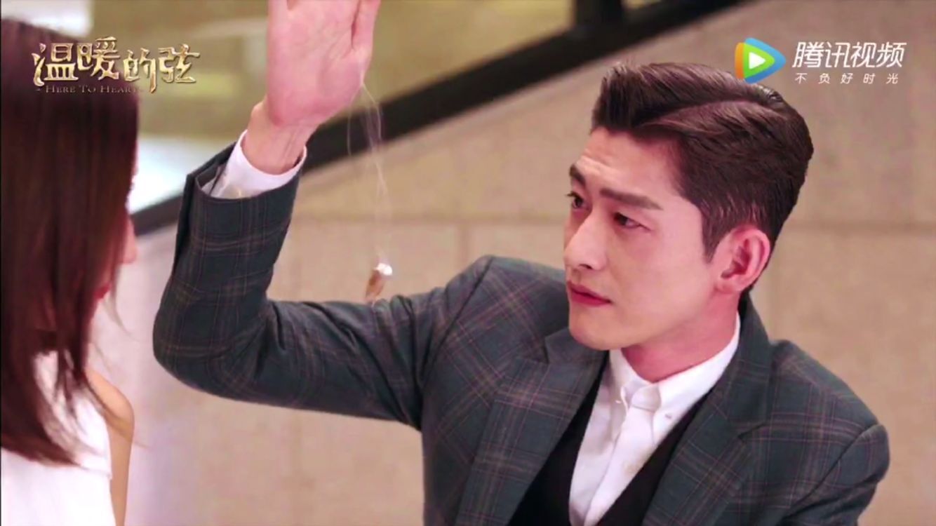 答案就在占南弦送给温暖的链坠里|温暖的弦|张翰|链坠_新浪新闻