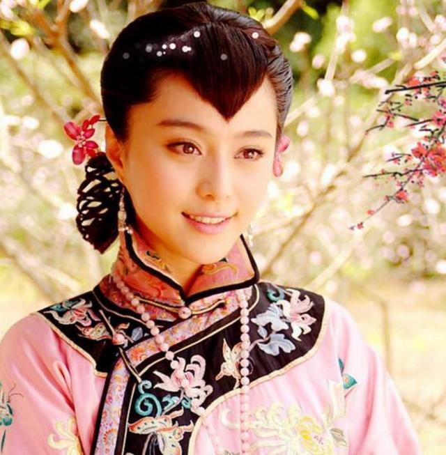女星民国桃心刘海,范冰冰美艳,孙俪端庄,但都不及周迅灵气!