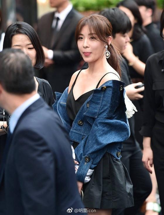 河智苑,月半弯,好浪漫