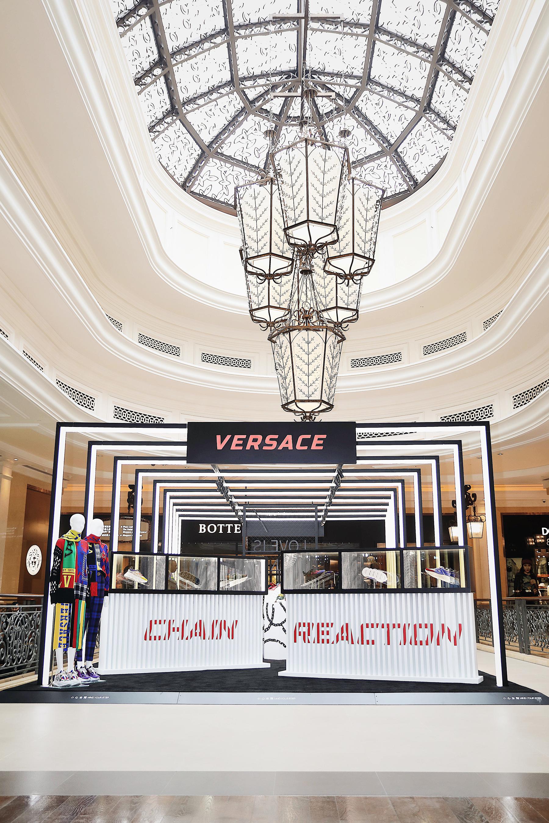 直接奔向巴黎人最有名的买手店antonia,各种品牌一应俱全,完全控制