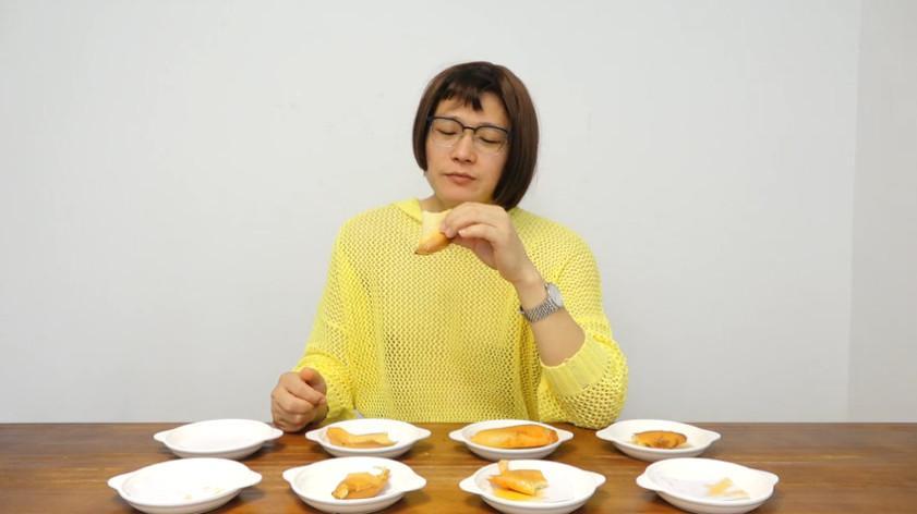 大胃王密子君又来骗人了,吃不完让饲养员撑场,网友:太假了