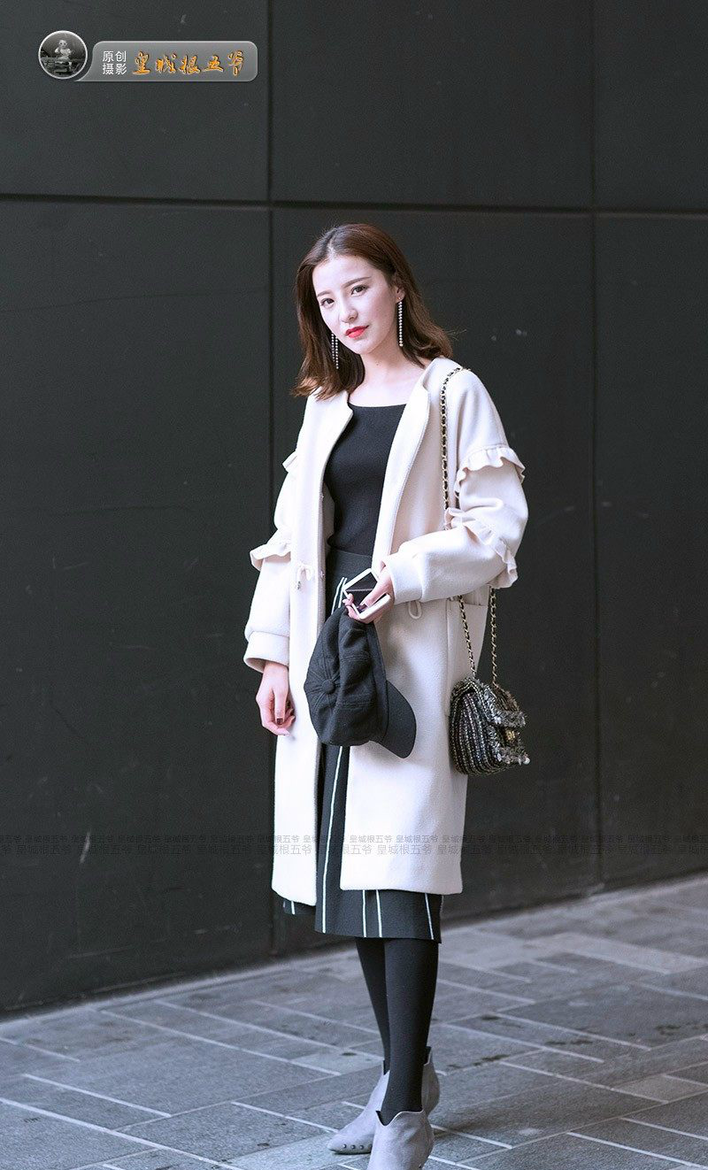 非主流时尚街拍,众多的潮人汇聚三里屯展示各式各样的时尚穿搭