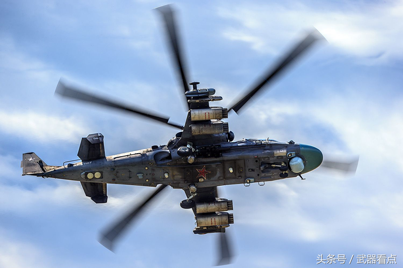 俄罗斯卡52短吻鳄反转双旋翼式并列双座武装直升机