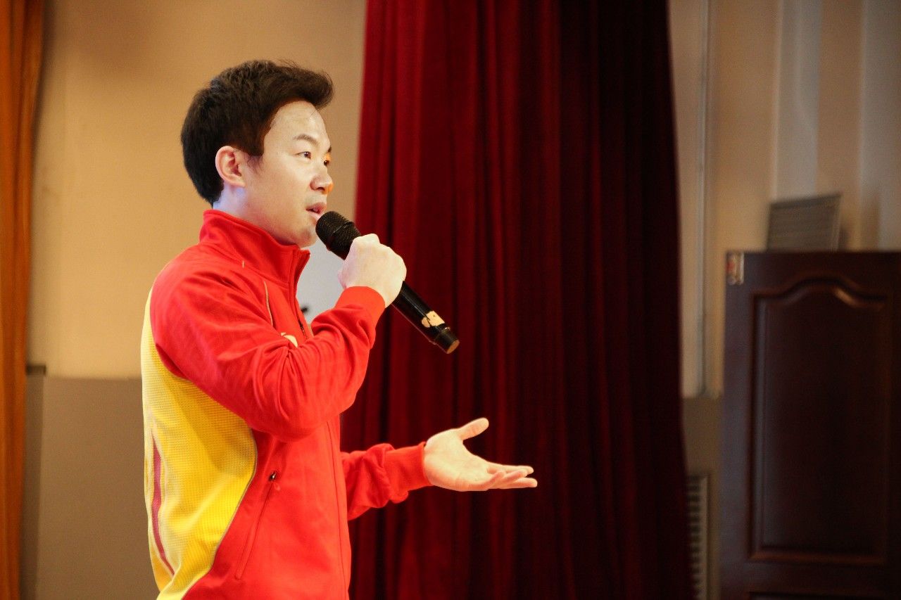 奥运冠军百校行东北站郭伟阳在哈尔滨4所大学进行演讲