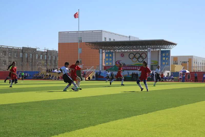 拼搏据了解,石河子第十六中学高度重视学校体育工作,常年坚持体育特色