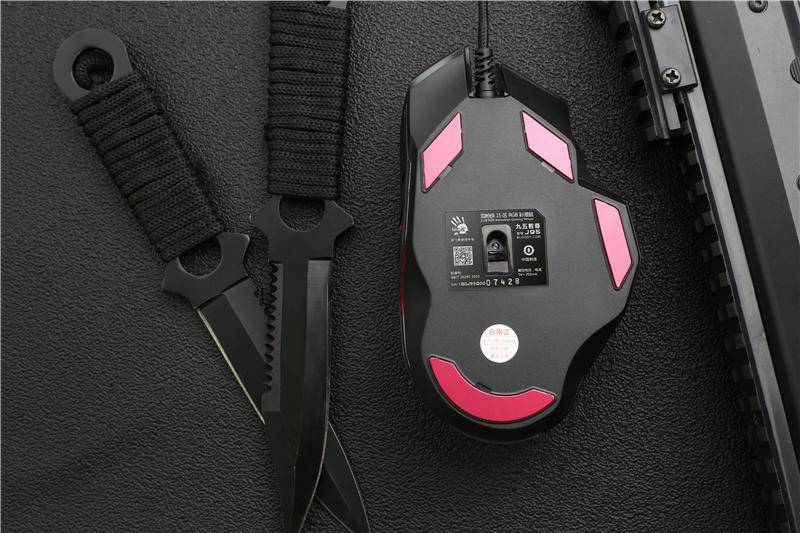 血手幽灵j95吃鸡教练游戏鼠标告诉你