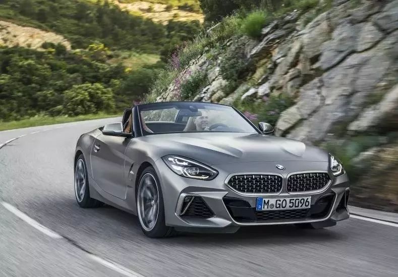 妹子眼中的宝马z4