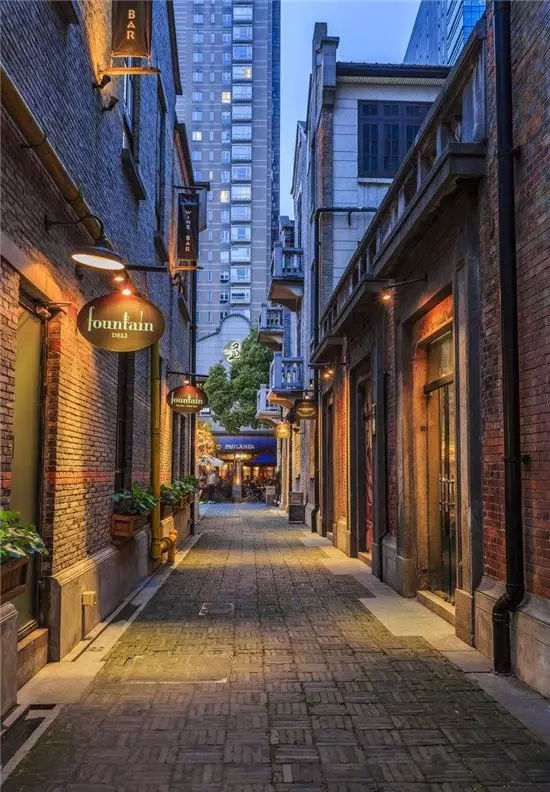 十里洋场不如一方弄堂