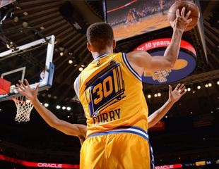 NBA金州勇士巨星斯蒂芬库里赛场精选30张高清图集|斯蒂芬_新浪新闻