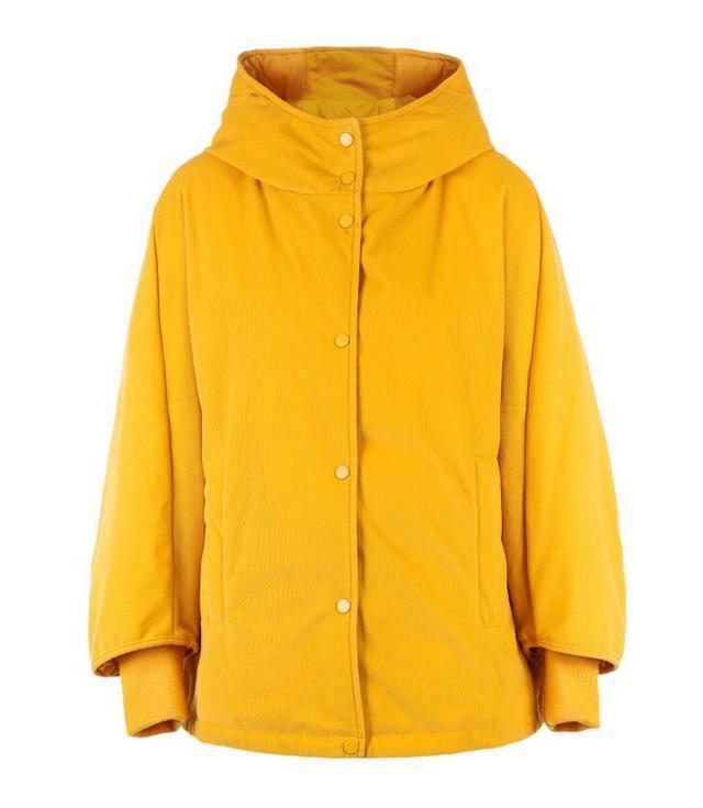 来点小黄衣,这么凹造型,特别的显气质