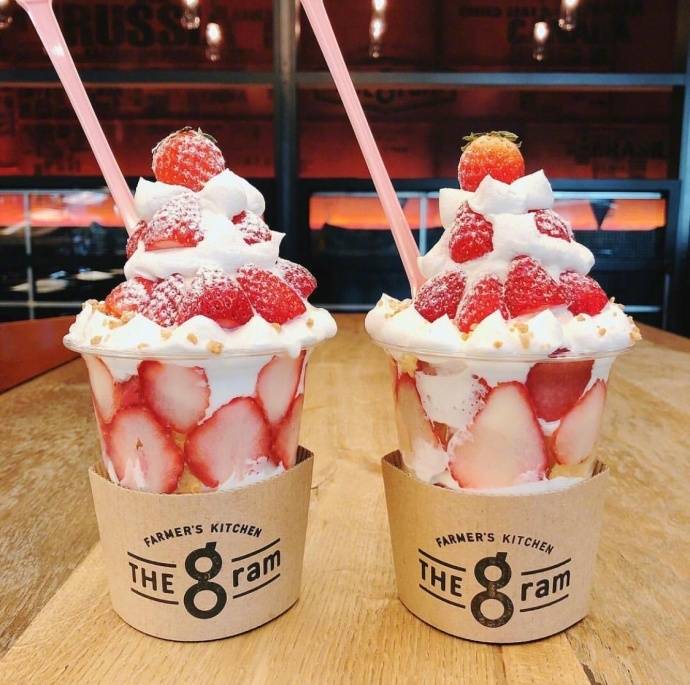 草莓冰淇淋大概就是毕生所爱了吧!