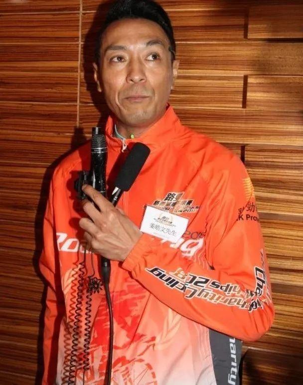 最新主演电影黑丝女装打扮 将与影后一起参演tvb新剧|姜皓文|女装|tvb