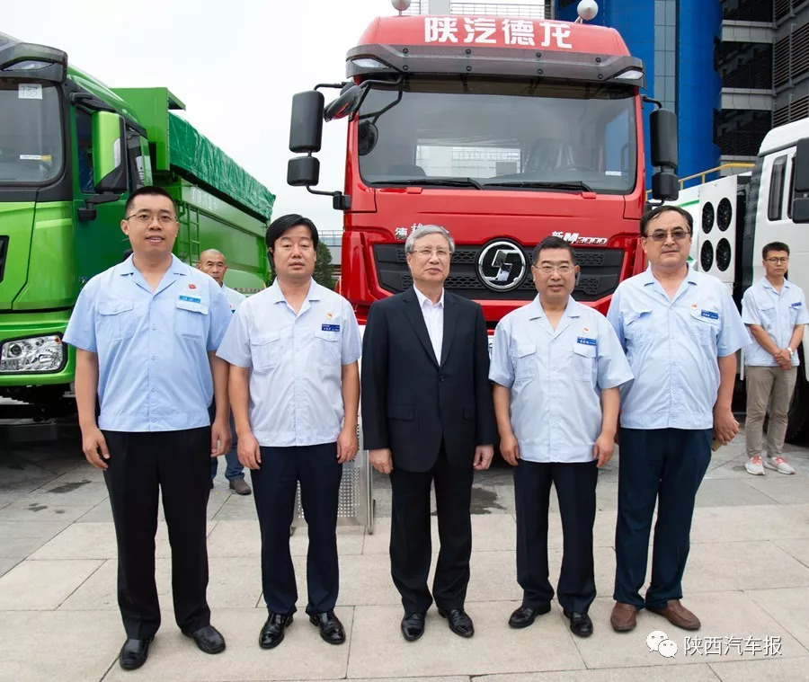 越共中央政治局委员,中央书记处常务书记陈国旺到陕汽参观访问