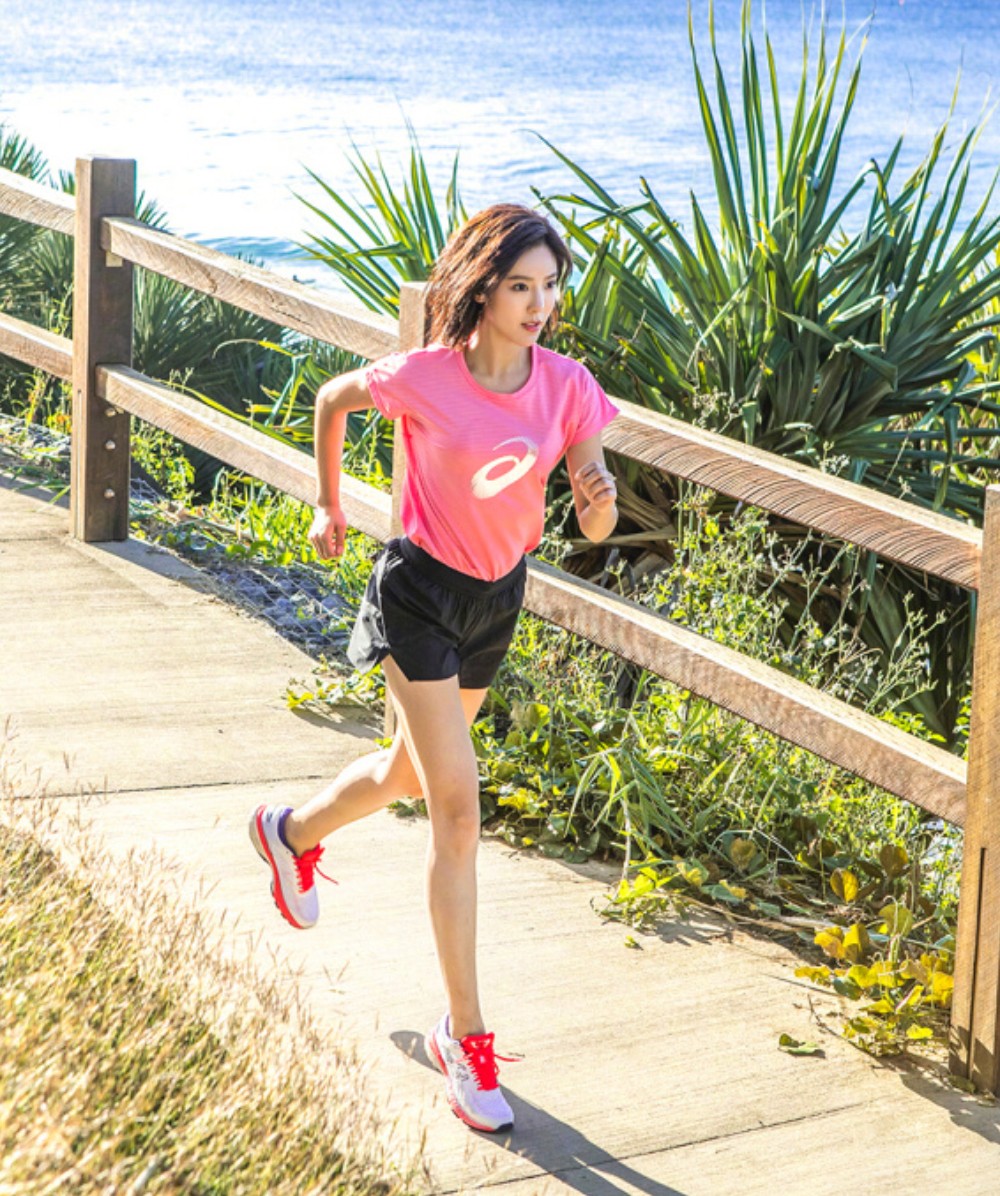 赵奕欢的运动照更加的有味道,喜欢这样的她吗?