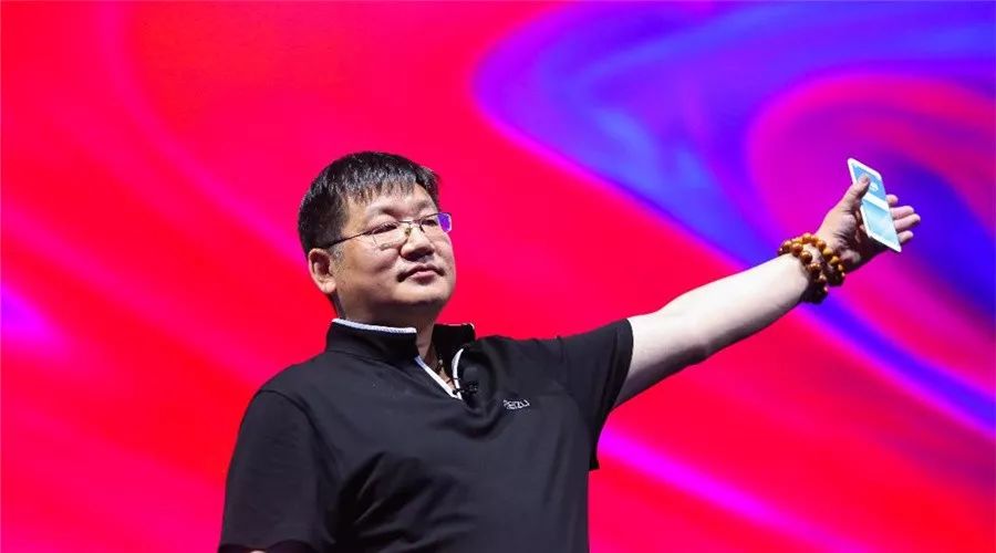 来得及的黄章和魅族的越级杀__财经头条