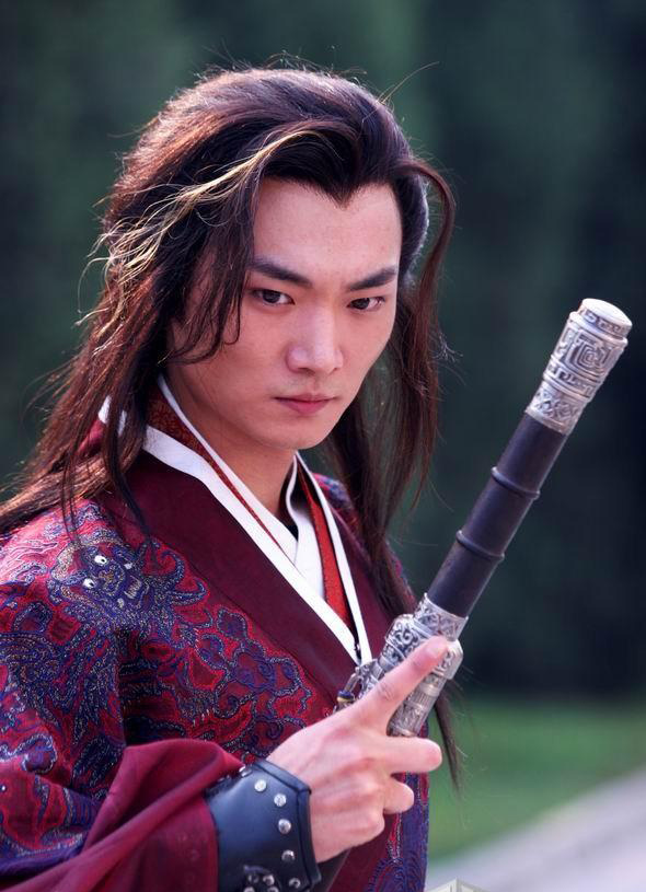 差不多在任泉火的那些年份中,赵鸿飞同样也小有名气,从《凤在江湖》云