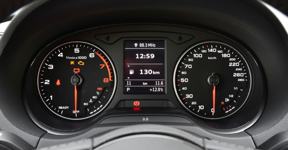 二十万落地奥迪a3车主表示比三缸的宝马1系好