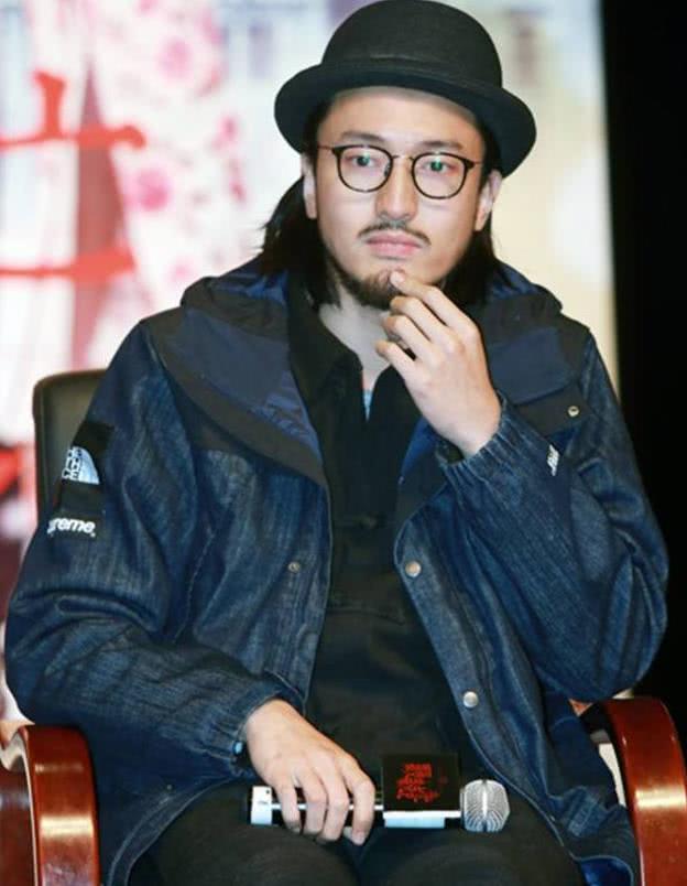 王传君晒电影票,九字评价快把我哥带走. 来自战狐娱乐 - 微博