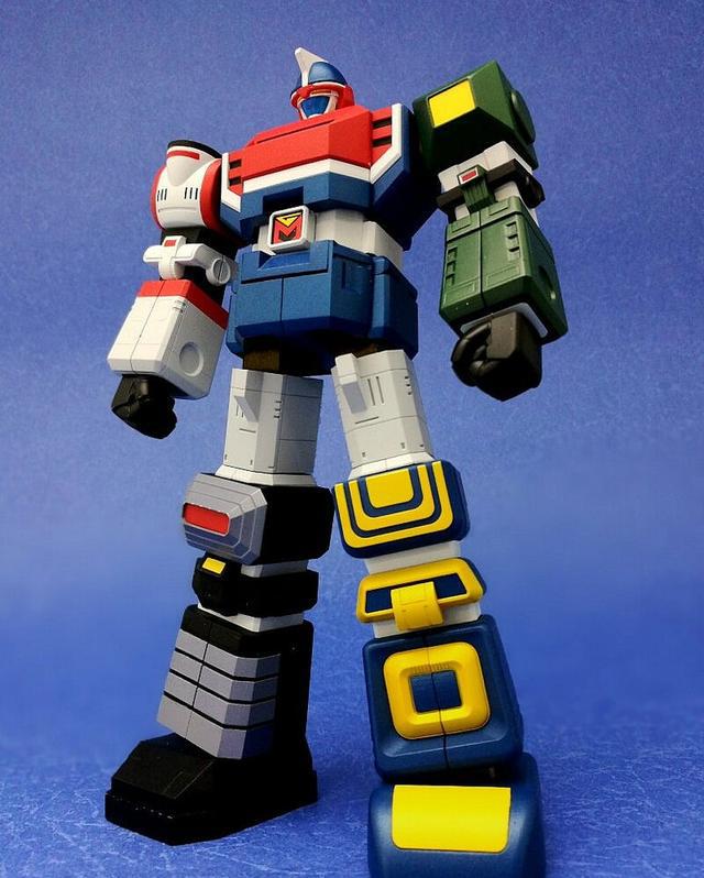 资讯宇宙王者即将登场六神合体雷霆王ゴッドマーズ