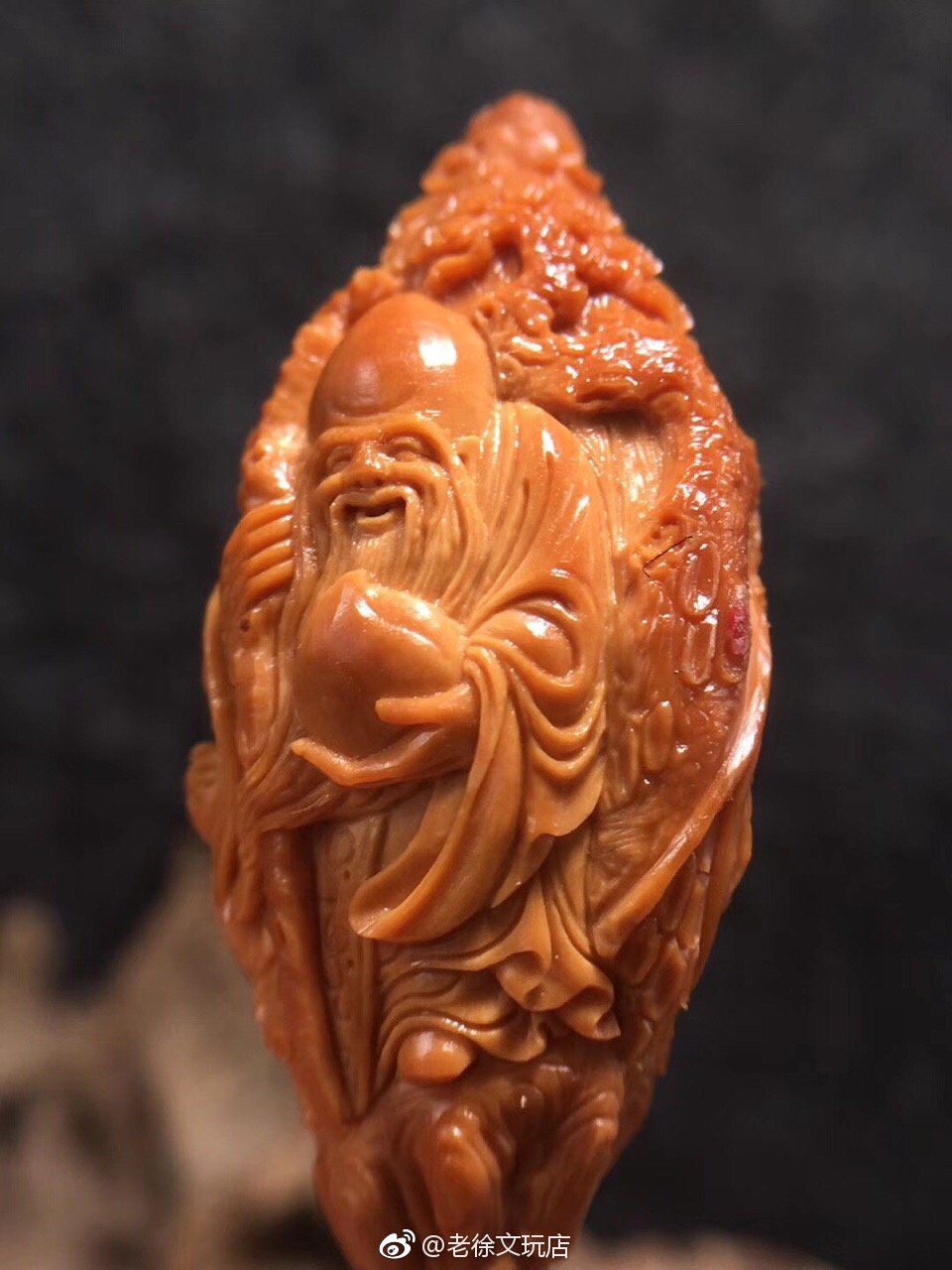 橄榄核雕:童子祝寿 2.4×4.5 雕工生动,做工精细