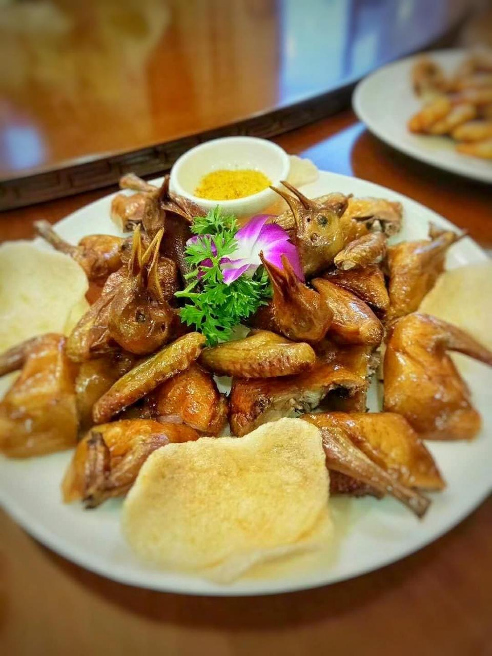 朋友请吃饭,点了6个菜,花了四百多块,大家看看值不值|鹌鹑|啤酒鸭