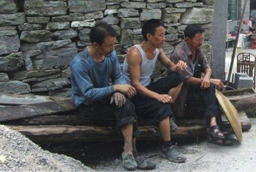 农村为啥光棍越来越多,女孩越来越少?专家的回答让农民很无奈