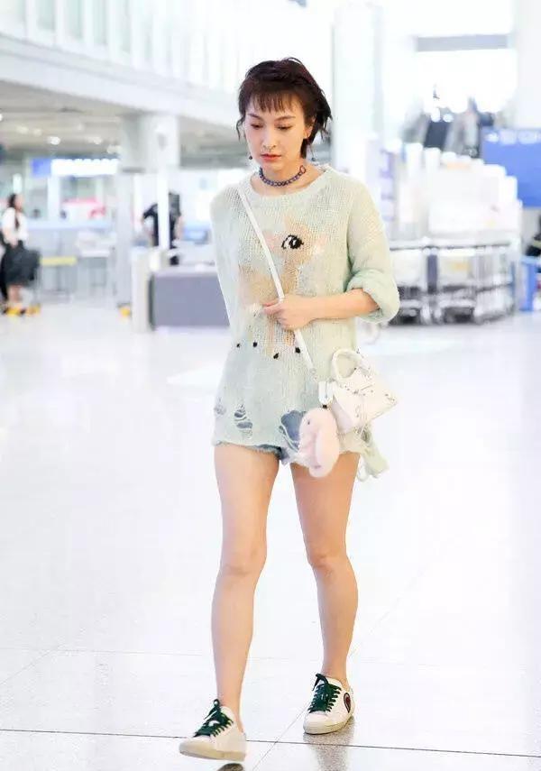 吴昕的腿好像真瘦了, 穿衣搭短裤更有女人味, 网友: 潘玮柏有福了