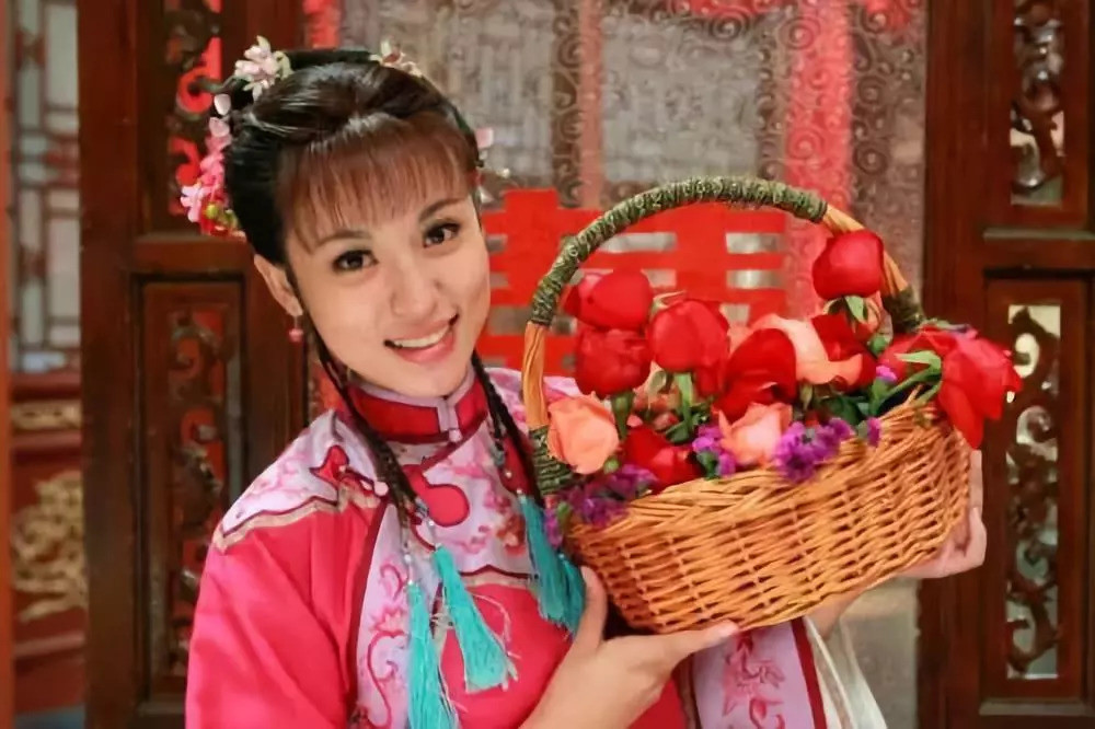 【好久不见】还记得《新还珠格格》里的柳红吗?她都已经结婚啦!
