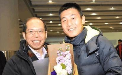 好性格的武磊称在商场被球迷骂, 专家: 缺乏包装