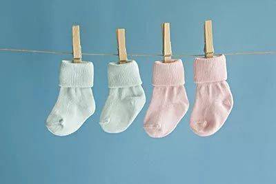 生活小妙招:袜子总是没地方晾?赶紧来试试这一招!