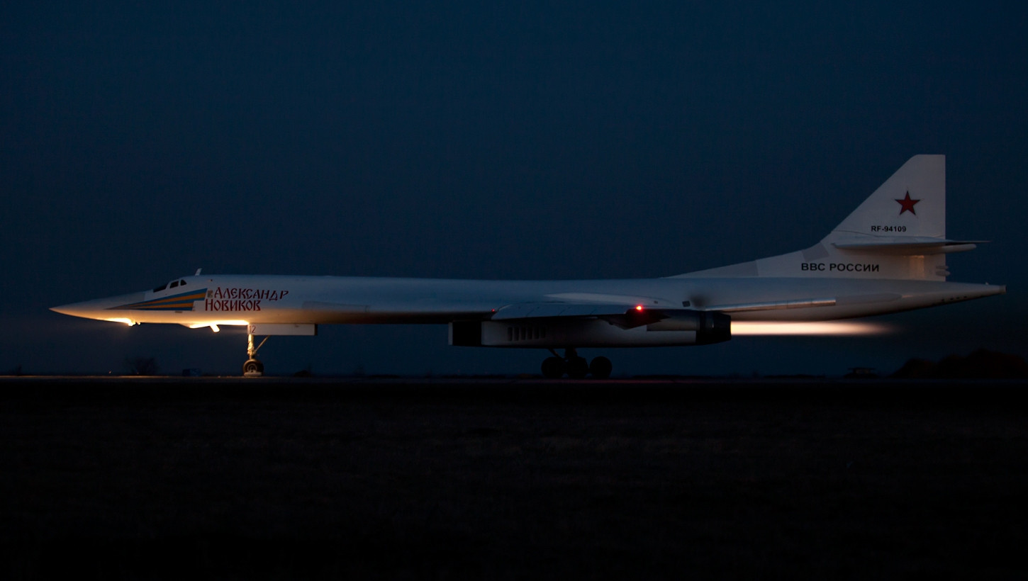 图160型战略轰炸机是俄罗斯空天军目前最为先进的战略轰炸机了