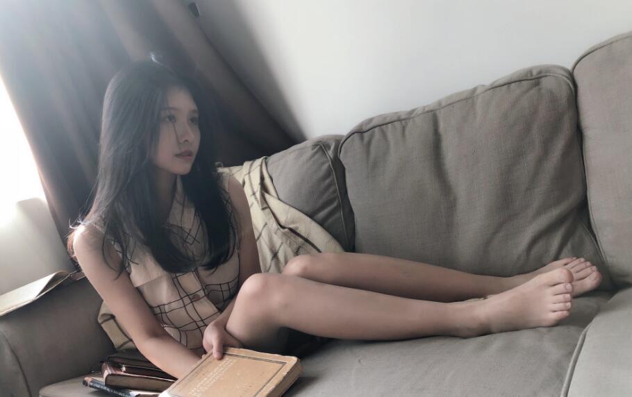 斗鱼阿冷原来是个资深吃货 借着打广告的幌子来推荐美食