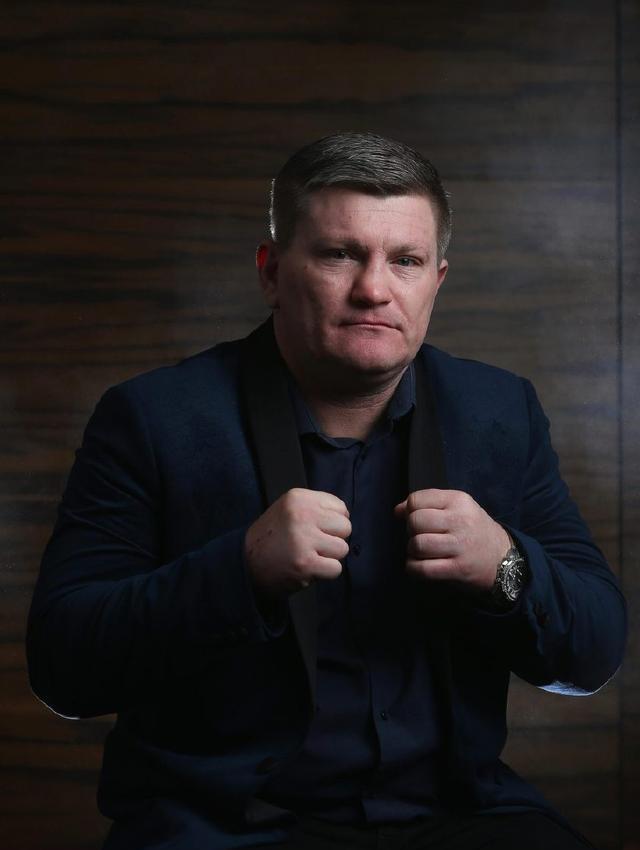 39岁拳王被曝当爷爷,女儿才刚出生,儿子16岁就当父亲|哈顿|凯拉|拳王