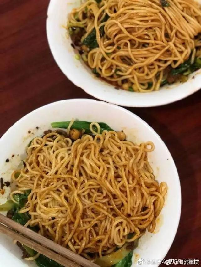 在重庆吃早餐可不只有小面 这么多种早饭你选哪个?