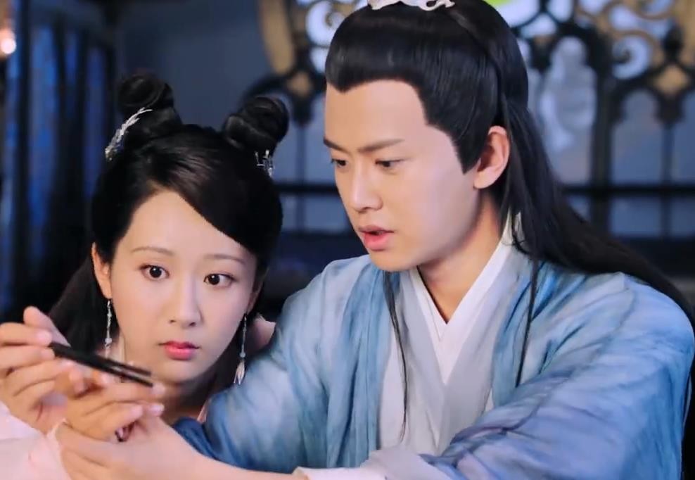 《天乩之白蛇传说》花絮:杨紫和任嘉伦尬吹,意外暴露内心想法