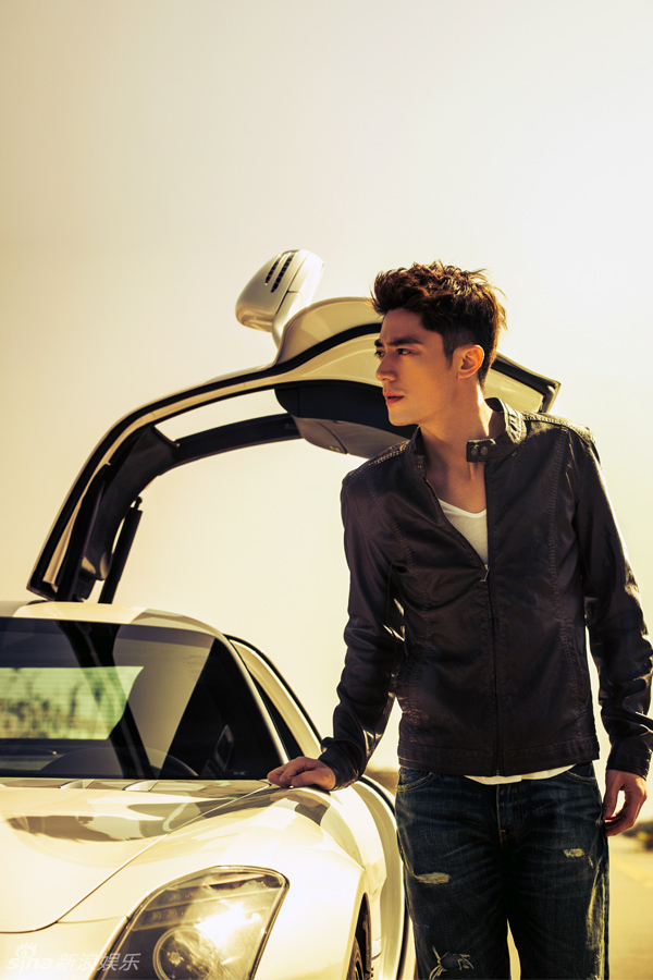 凛然的"徐长卿"霍建华,后面拍戏时也基本是,饰演充满正义感的大男主