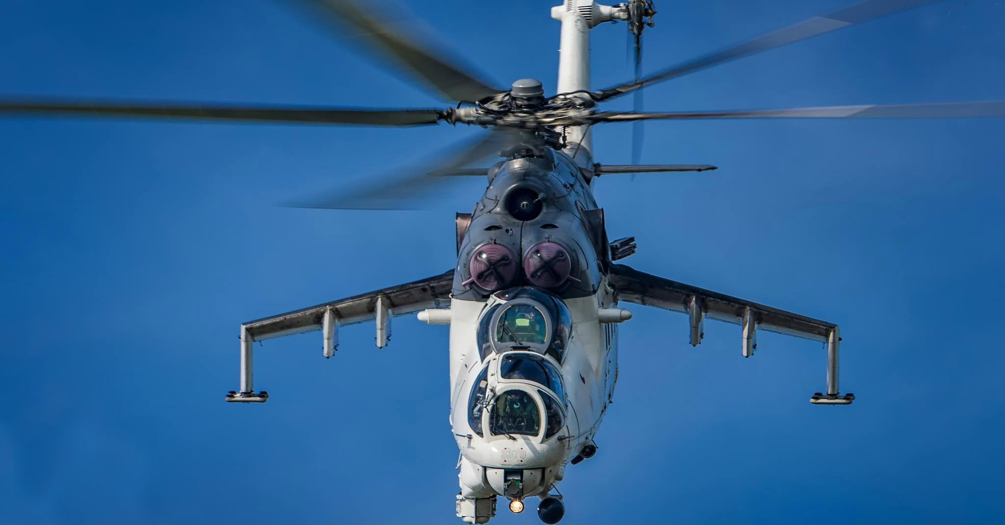 翱翔天空钢铁的飞行怪物,尖牙利爪的米,24武装直升机